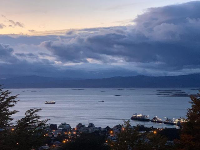 Mirador Del Beagle Hosteria Ushuaia Exterior photo